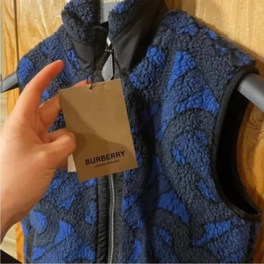 Burberry Men's Blue and Black Down Patterned Vest - Picture 8 of 9